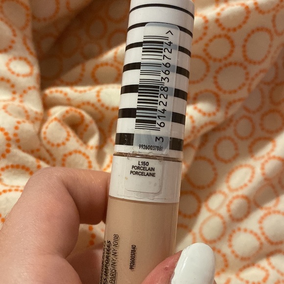 cover girl true blend undercover concealer in porcelaine - Picture 3 of 3